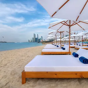 Radisson Blu & Resort, Corniche Üdülőközpont